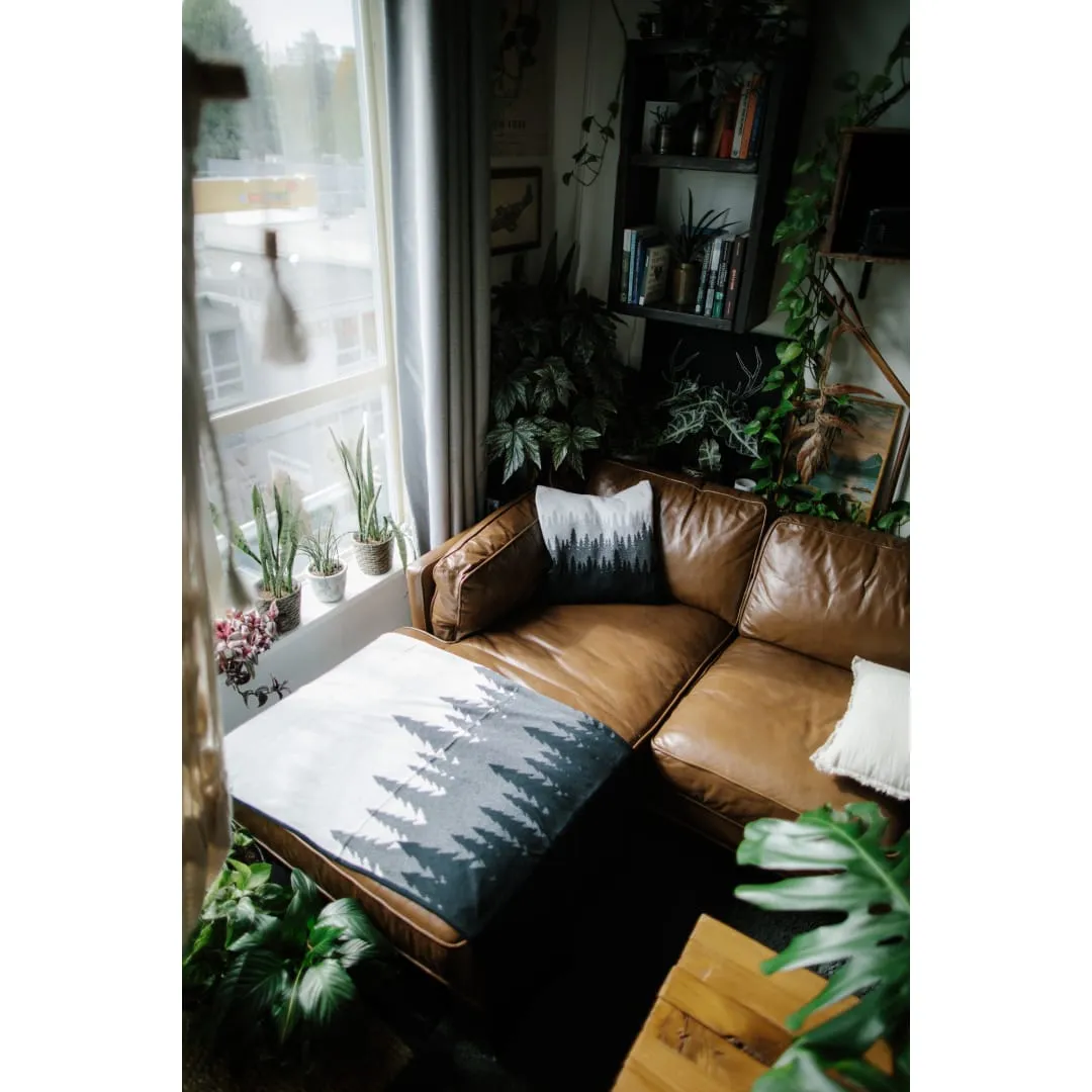 PR13947-tentree-Organic-Cotton-Juniper-Blanket.webp PR13947 tentree Organic Cotton Juniper Blanket