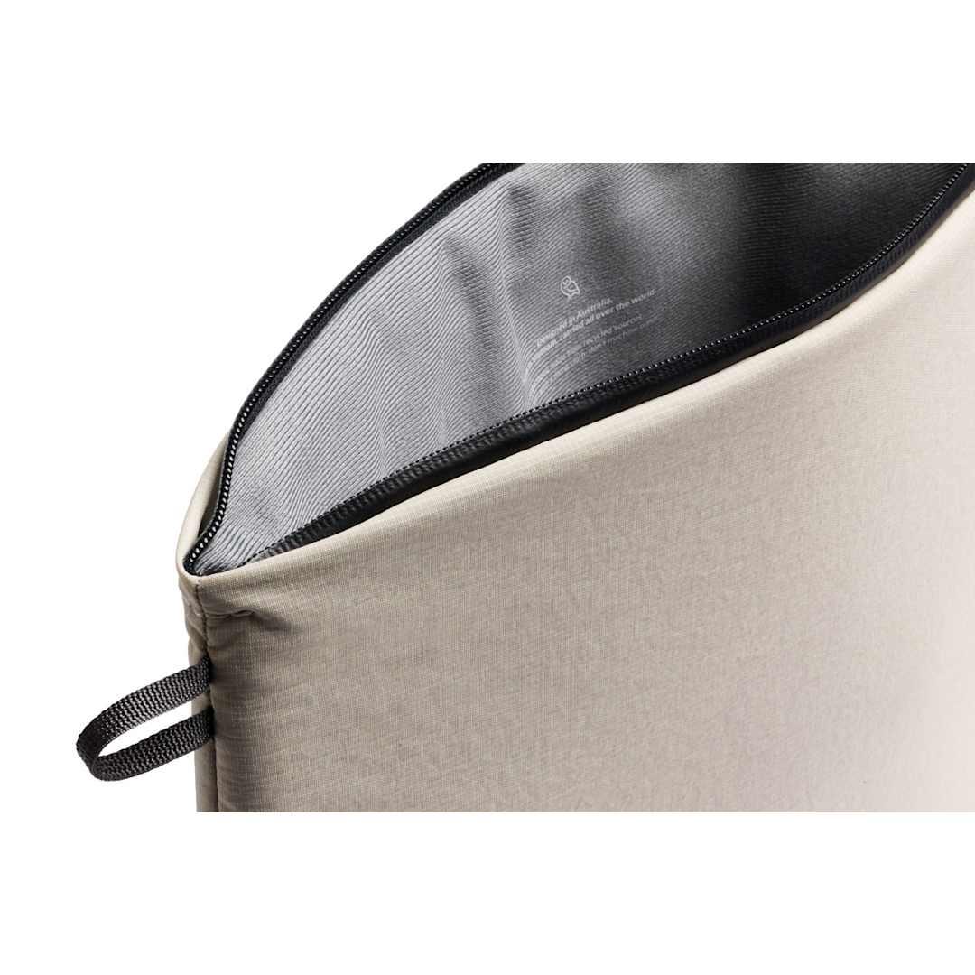 PR28441-Bellroy-Lite-Recycled-16-Laptop-Sleeve-1.jpg PR28441 Bellroy Lite Recycled 16 Laptop Sleeve 1